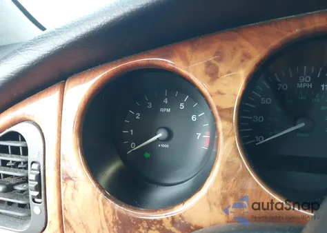 1999 Jaguar Xk8 z USA, uszkodzony, nr VIN SAJGX2043XC039751